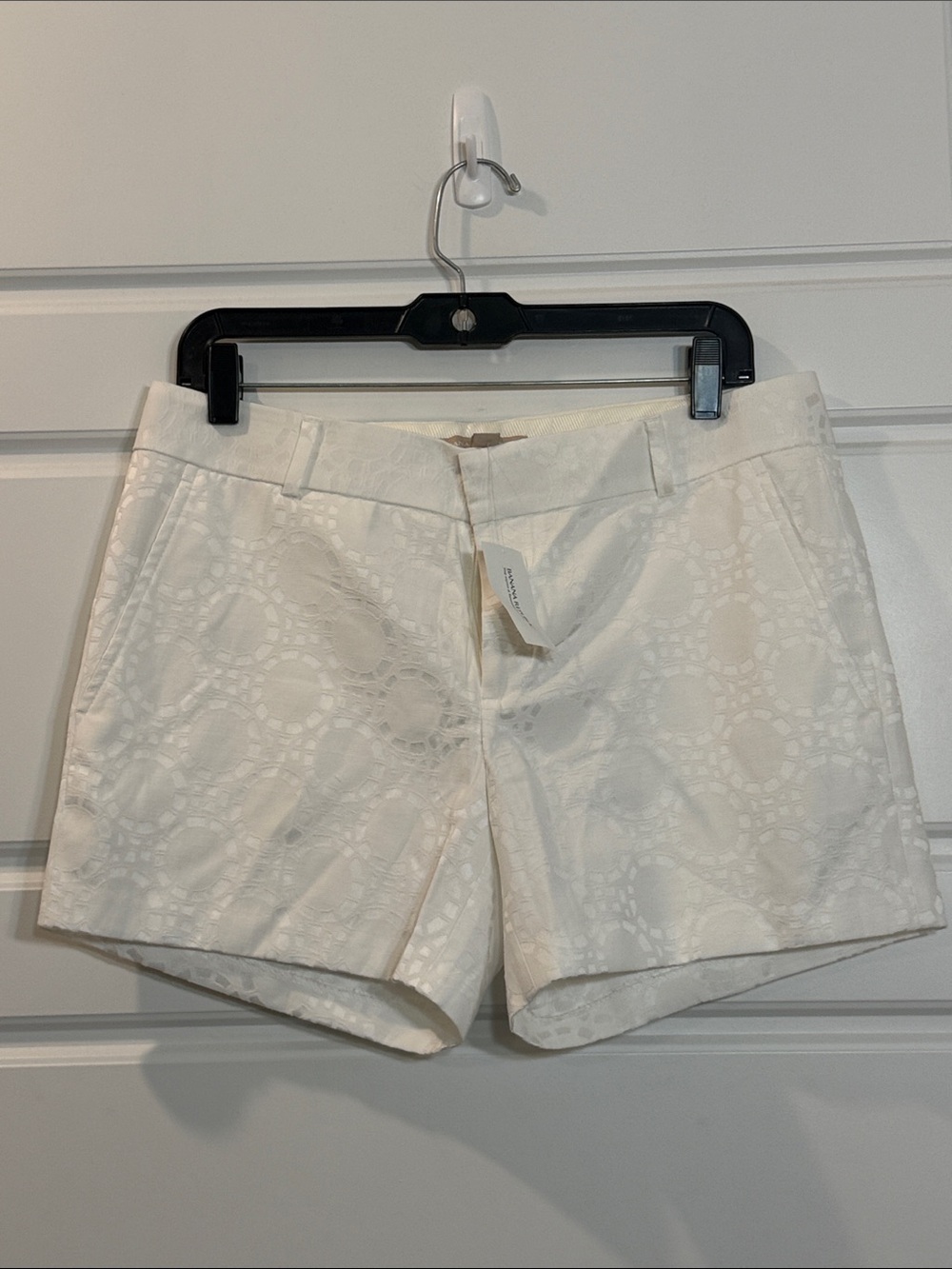 Banana Republic Shorts Eyelet Circle Pattern White Women's 8 NWT
